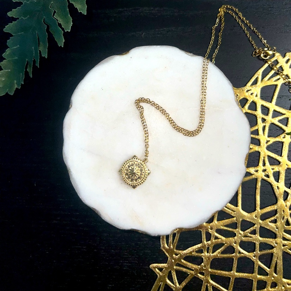 Stellar 18k gold plated necklace🌙